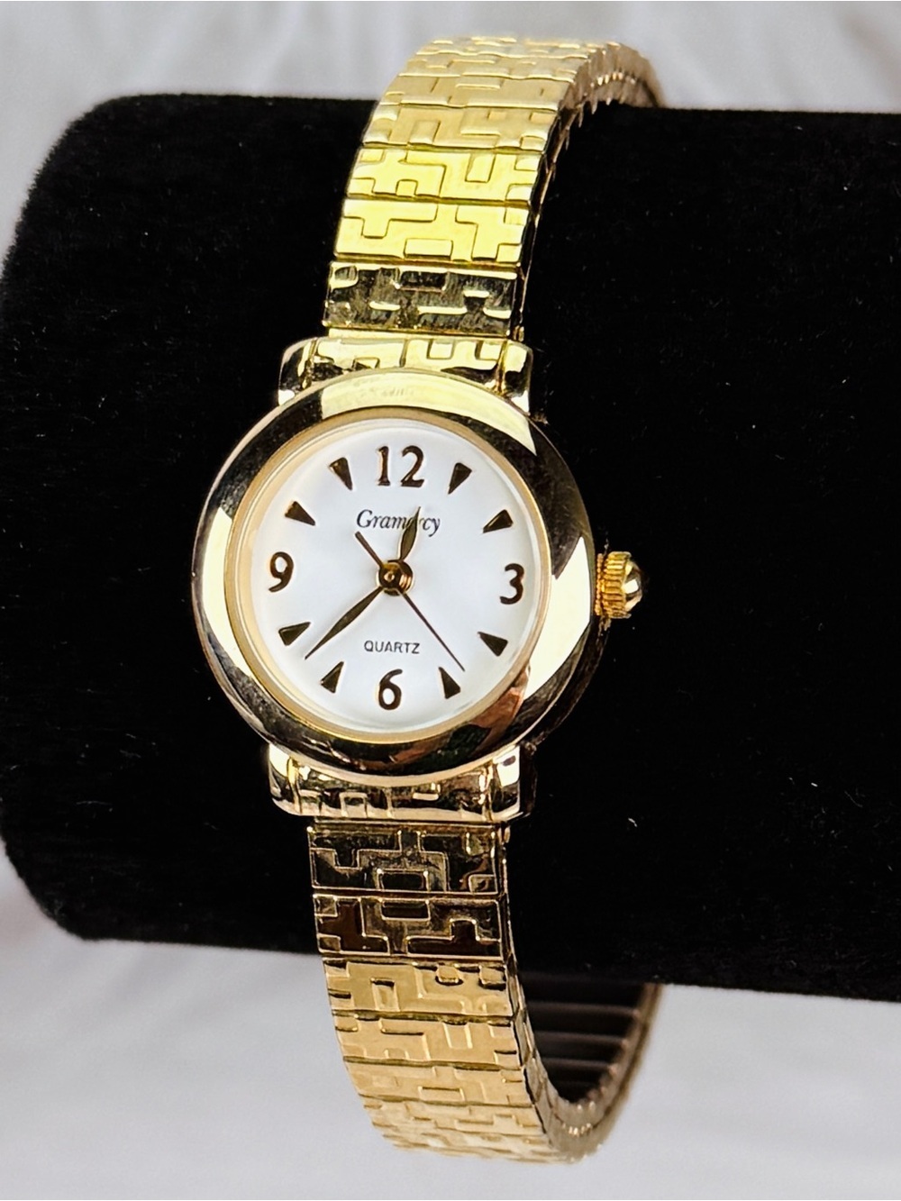 Gramercy Quartz Vintage Stretch Goldtone Women's Watch